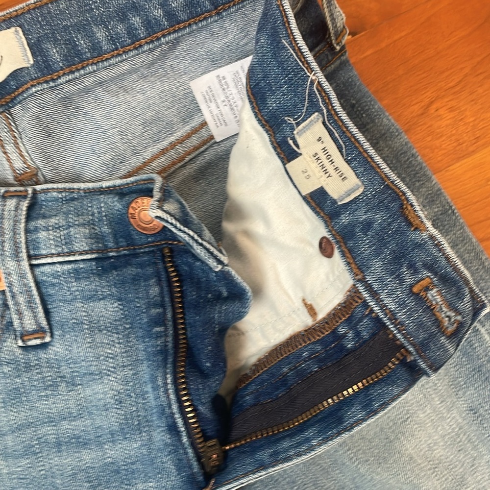 Madewell ripped skinny high rise jeans - Picture 3 of 3